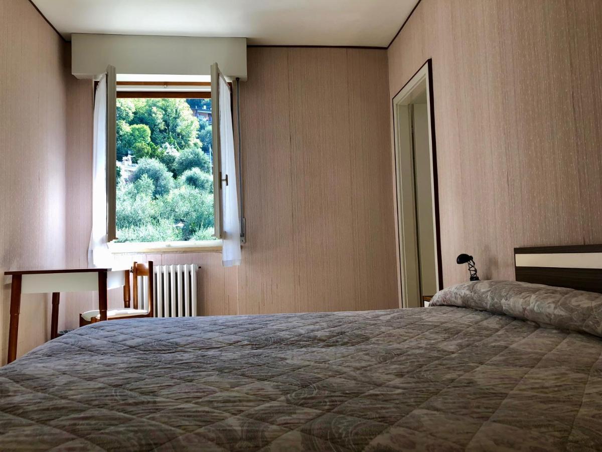 Hotel Zanetti Torri Del Benaco Extérieur photo