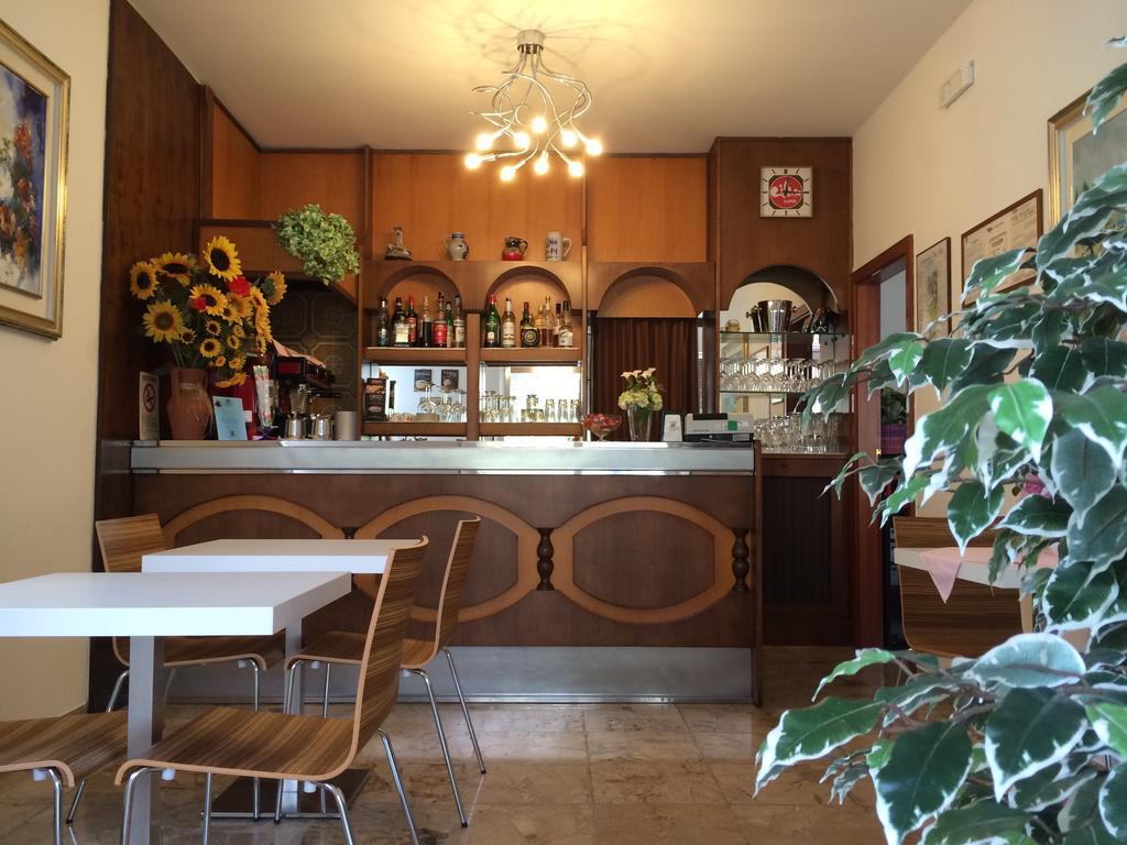 Hotel Zanetti Torri Del Benaco Extérieur photo