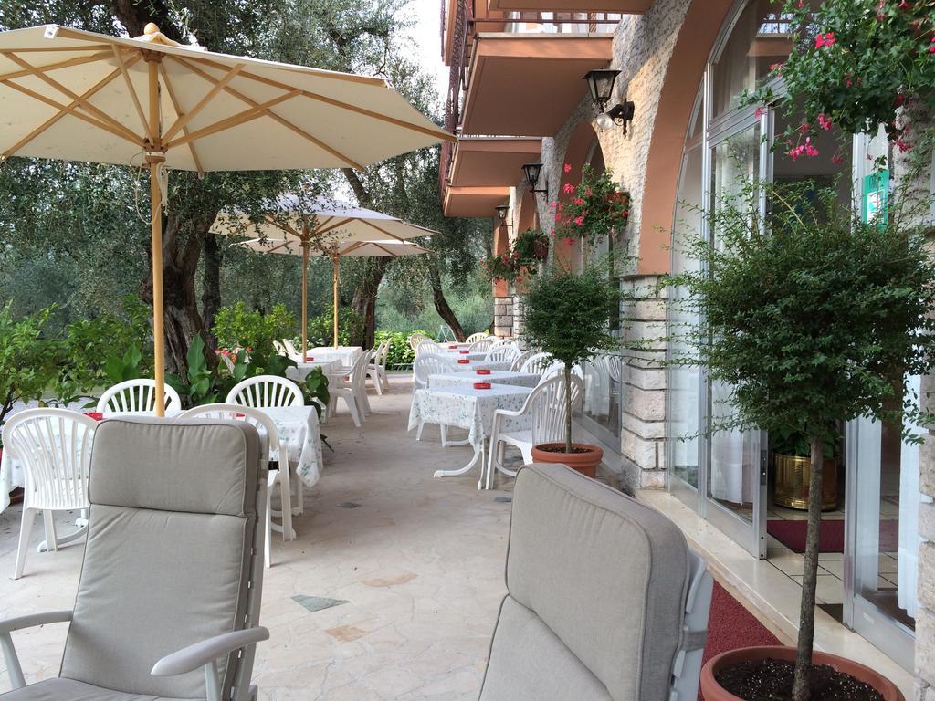 Hotel Zanetti Torri Del Benaco Extérieur photo