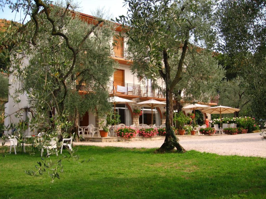 Hotel Zanetti Torri Del Benaco Extérieur photo